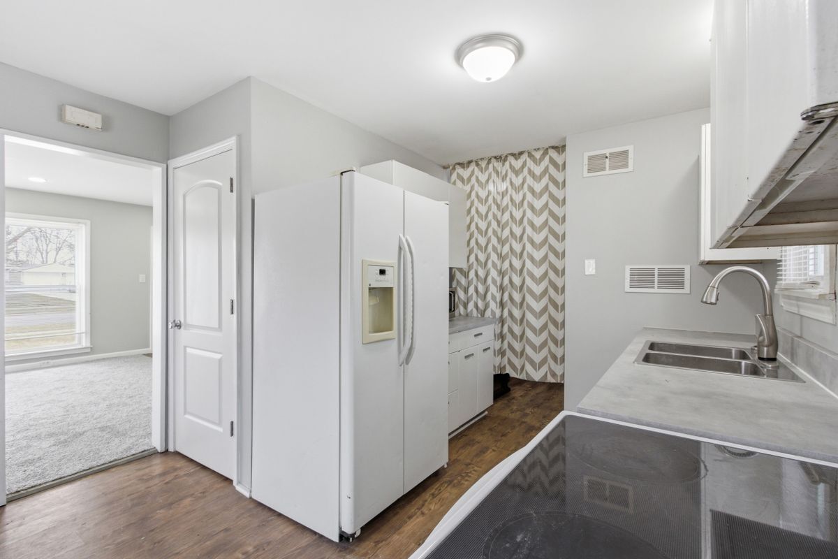 Building Photo - 125 Sheffield Dr