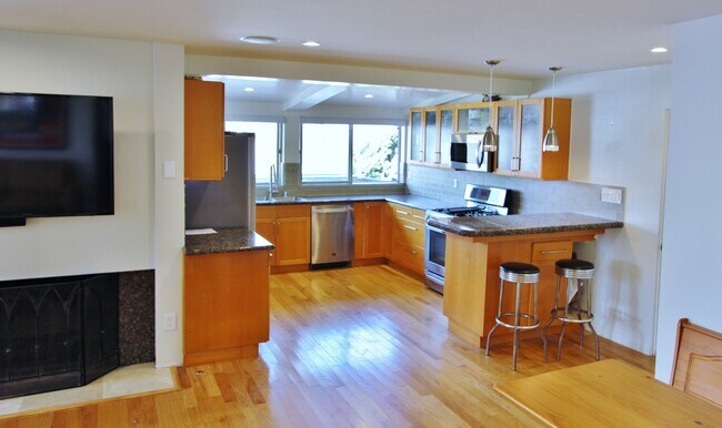 Building Photo - 7328 VISTA DEL MAR Ln