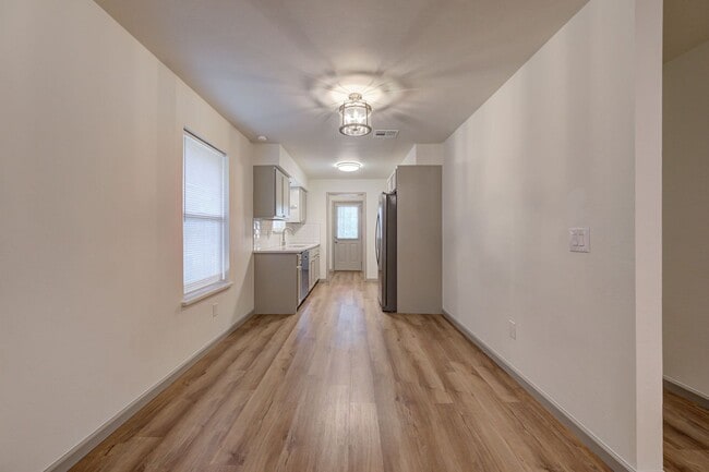 Building Photo - Beautiful 3 Bed 2 Bath in the Heart of Moore!