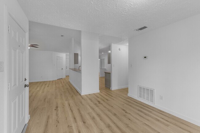 Building Photo - 22307 Silver Morning Cir