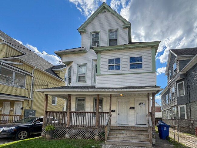 Building Photo - 239 Parrott Ave