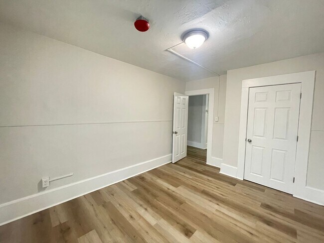 Building Photo - 51 Pennacook St