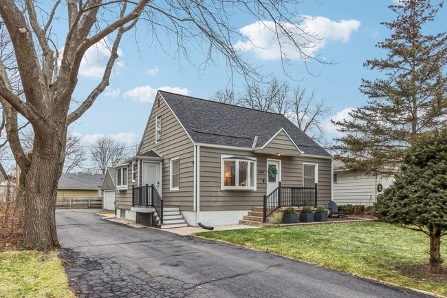 Building Photo - 6463 N Garden Grove Ln