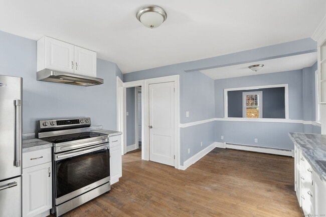 Building Photo - 37 1/2 South St