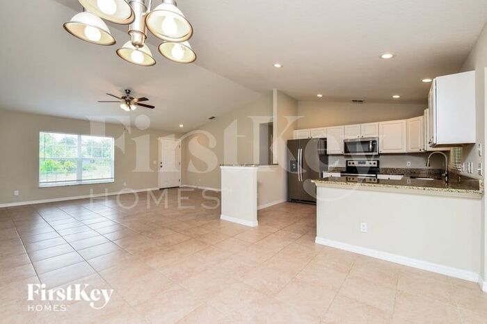 Building Photo - 11904 Crocus Ave