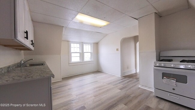 Building Photo - 52 Luzerne St