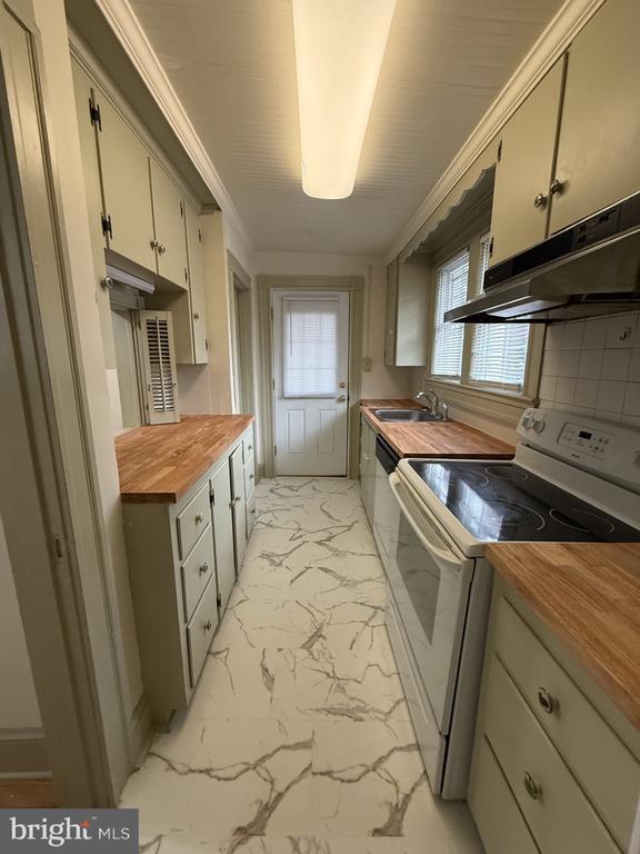 Building Photo - 1237 Seacobeck St