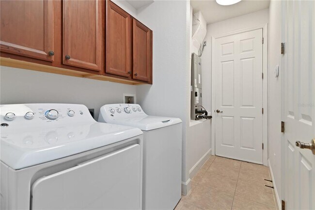 Building Photo - 2501 Harwich Dr
