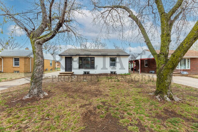 Primary Photo - 2506 N Somerset Ave