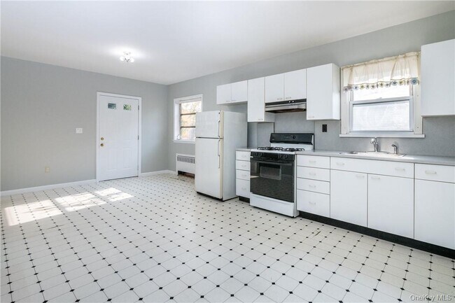 Building Photo - 274 Lockwood Ave