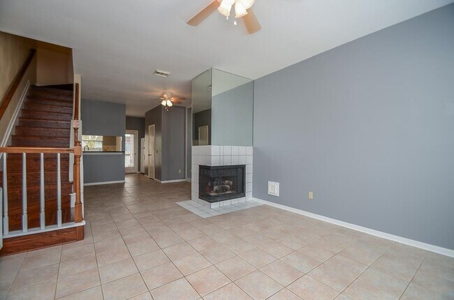 Building Photo - 2930 Grants Lake Blvd