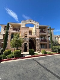 Building Photo - East Roseville - Gated Phoenician - Great ...