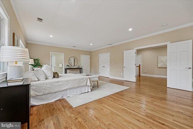 Building Photo - 4902 De Russey Pkwy