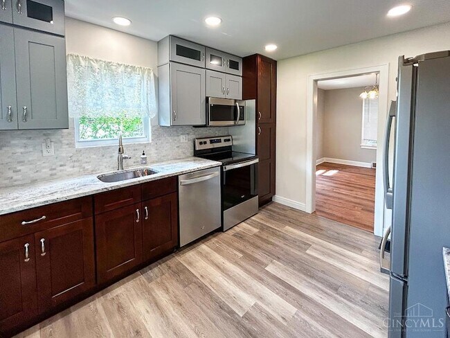 Building Photo - 3289 Van Zandt Dr