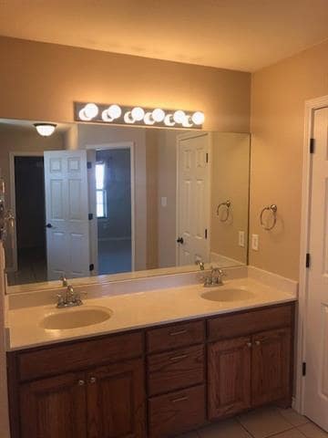 Building Photo - 3209 White Oaks Dr