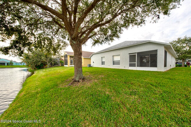Building Photo - 1085 Sedgewood Cir