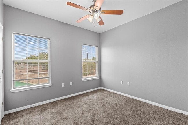 Building Photo - 7502 Lazy Creek Dr