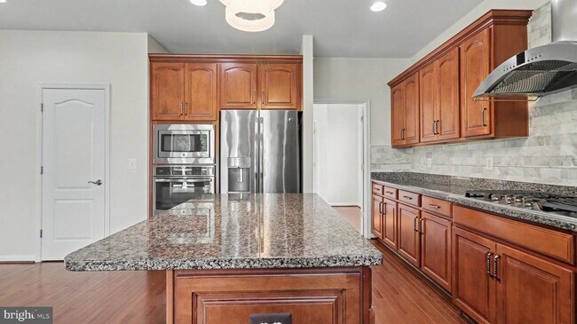 Building Photo - 40978 Spur Run Ln
