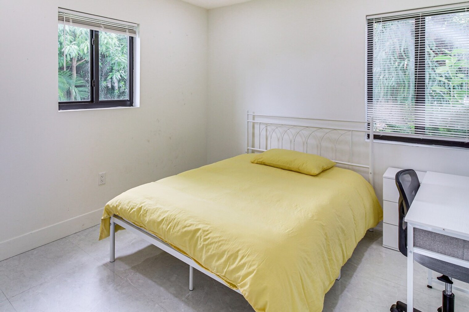 Building Photo - 6124 SW 64th Terrace