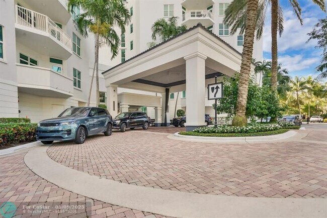 Building Photo - 500 SE Mizner Blvd