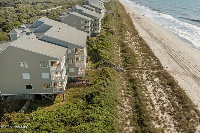 Building Photo - 525 Salter Path Rd