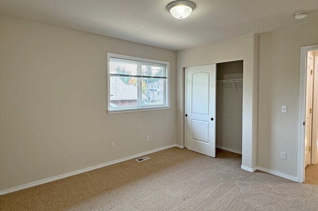 Building Photo - 10234 186th Ct NE