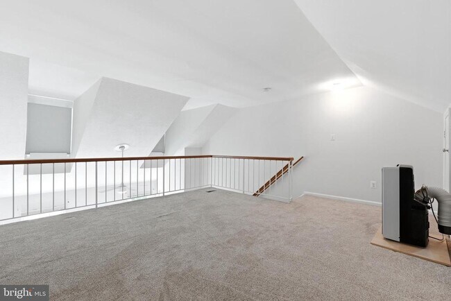 Building Photo - 7691 Northern Oaks Ct