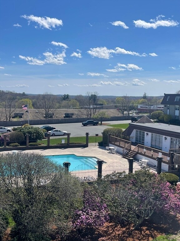 Building Photo - 10 Williamsburg Ct