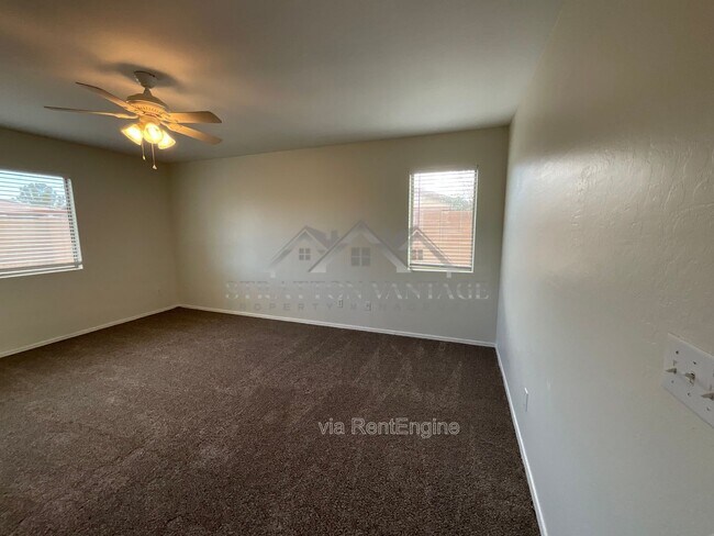 Building Photo - 25654 W Satellite Ln