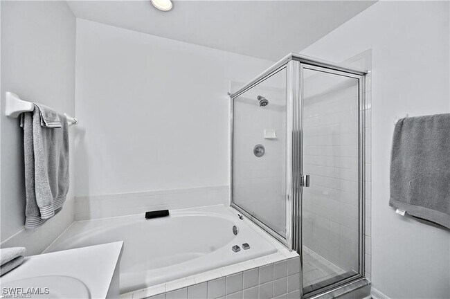Building Photo - 3740 Fieldstone Blvd