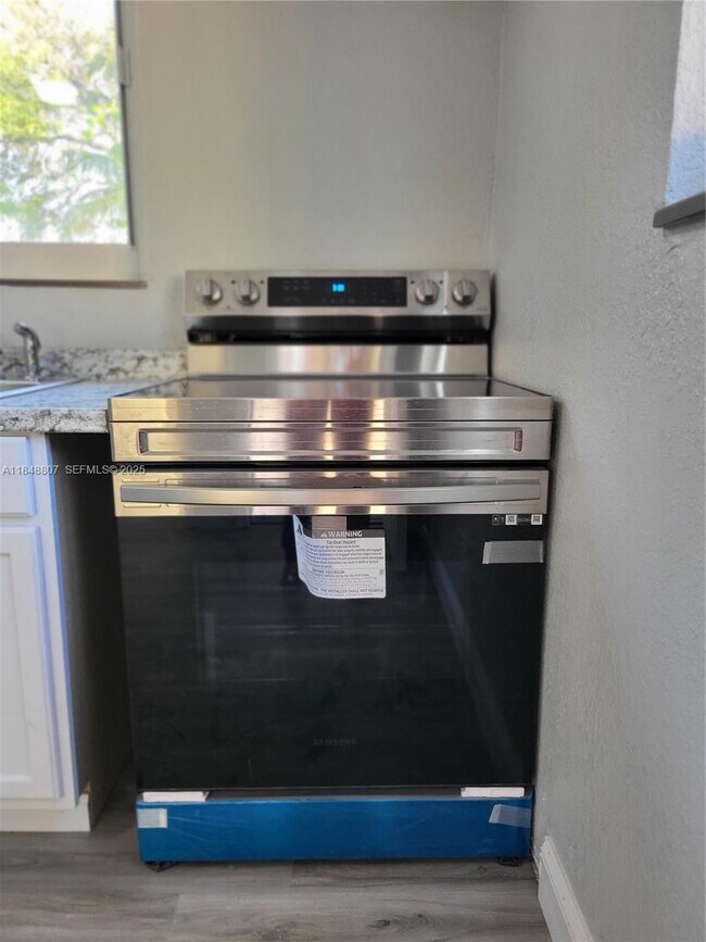 Building Photo - 123 NW 59th St