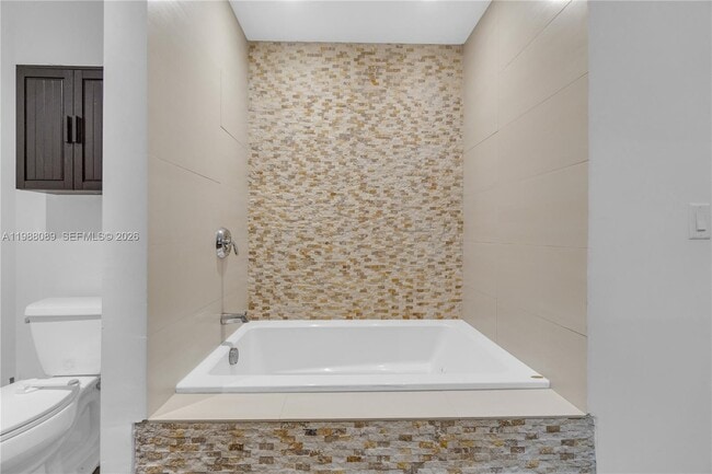 Building Photo - 3340 NE 190th St