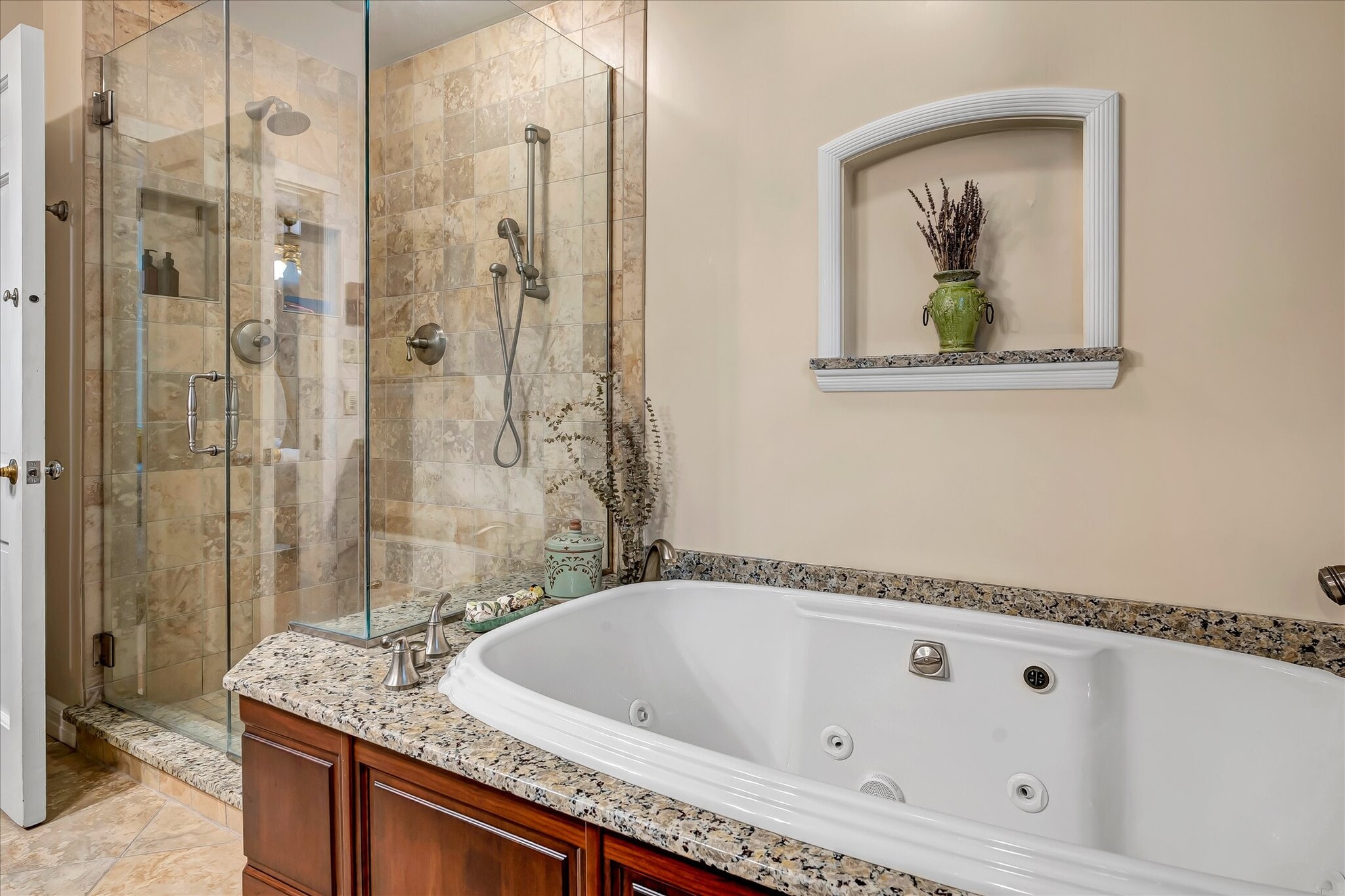 Building Photo - 15 Brazillian Ct