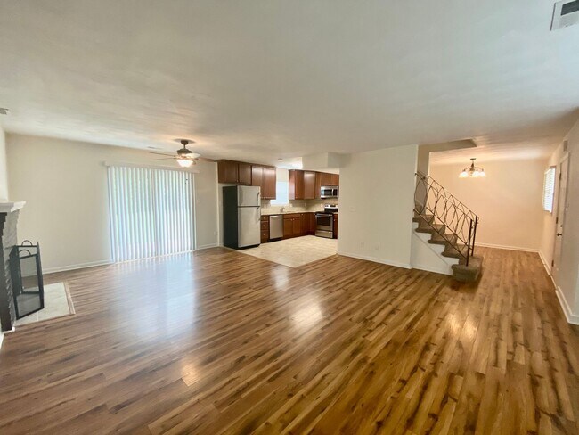 Building Photo - Ready 07-10-26! Great 3-bedroom home in Aragona Village! Stainless Steel Appliances, Granite Coun...