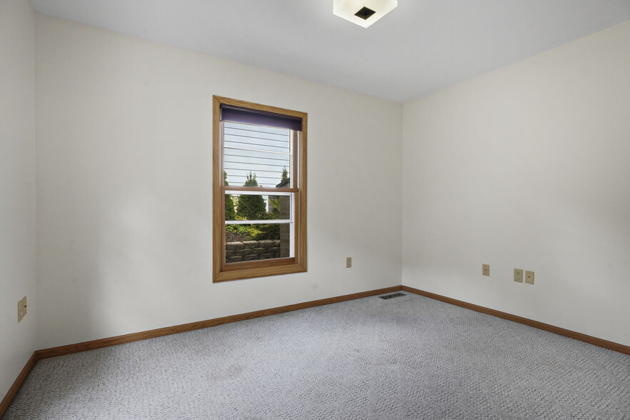 1st floor front bedroom - 3633 Gregory St