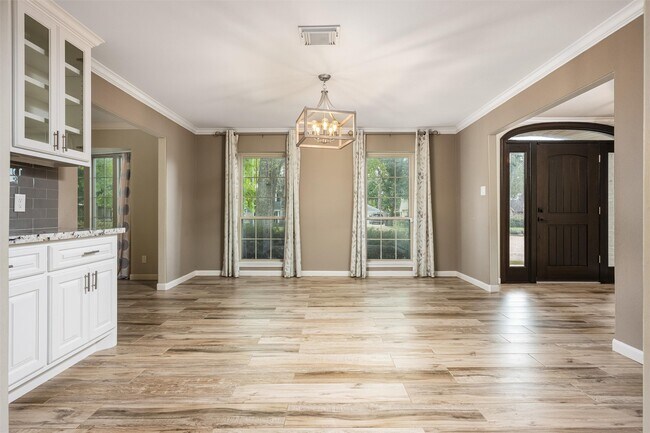 Building Photo - 14602 Oak Bend Dr