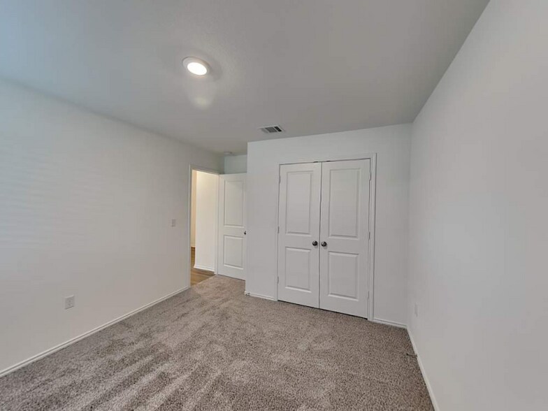 Building Photo - 10500 Steinbeck Dr