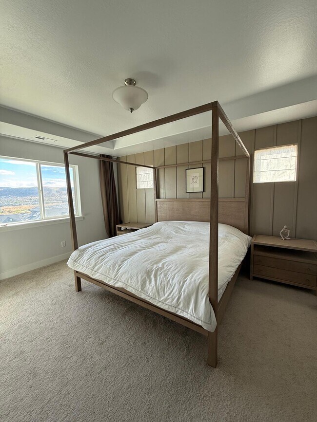 Building Photo - 1743 Olympus Dr