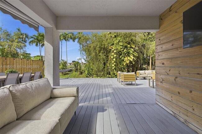 Building Photo - 10246 NW 57th Terrace