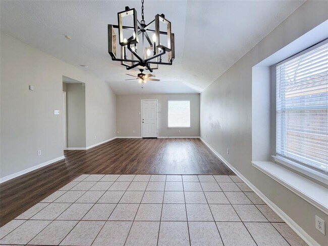 Building Photo - 4226 Daisy Meadow Dr