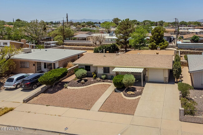Building Photo - 2125 Pacheco Dr