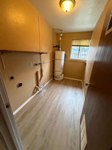 Building Photo - 1312 Toyon Plz