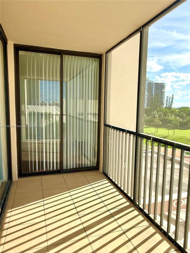 Building Photo - 20335 W Country Club Dr