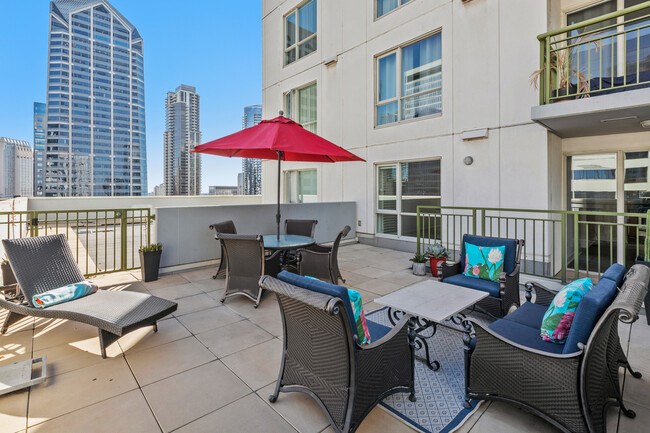 Building Photo - 1240 India St