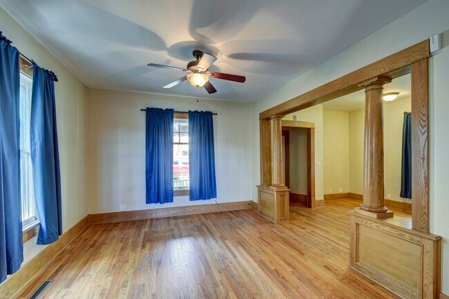 Building Photo - 307 N 31st St