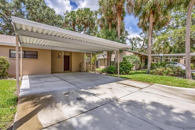 Primary Photo - 5051 Village Garden Dr