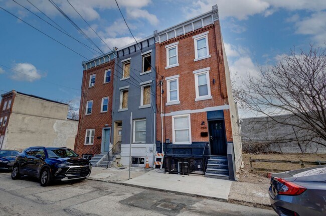 Building Photo - 2335 N 30th St