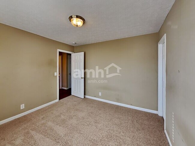 Building Photo - 5224 Ridgefalls Way