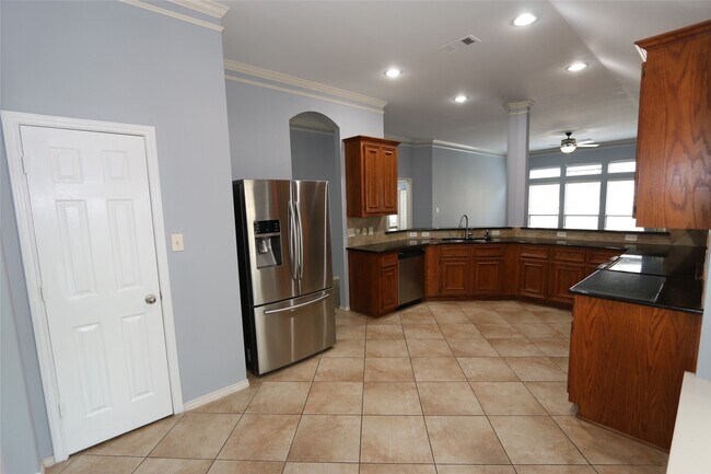 Building Photo - 11031 Anilu Dr