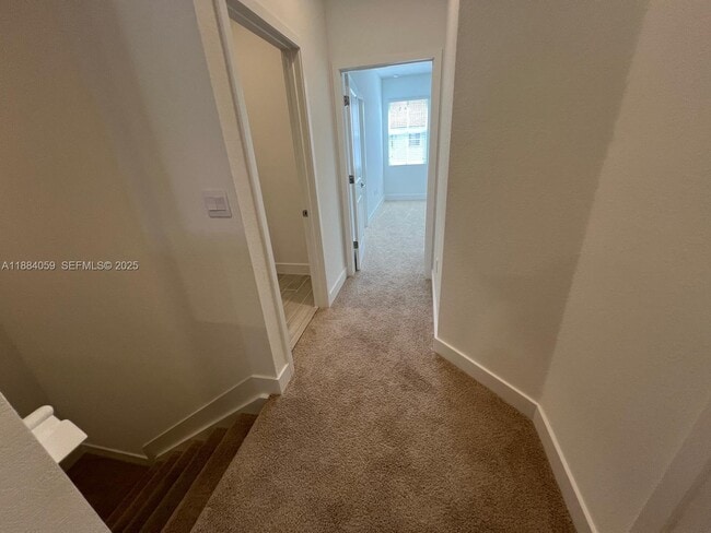 Building Photo - 109 SW 170th Ave